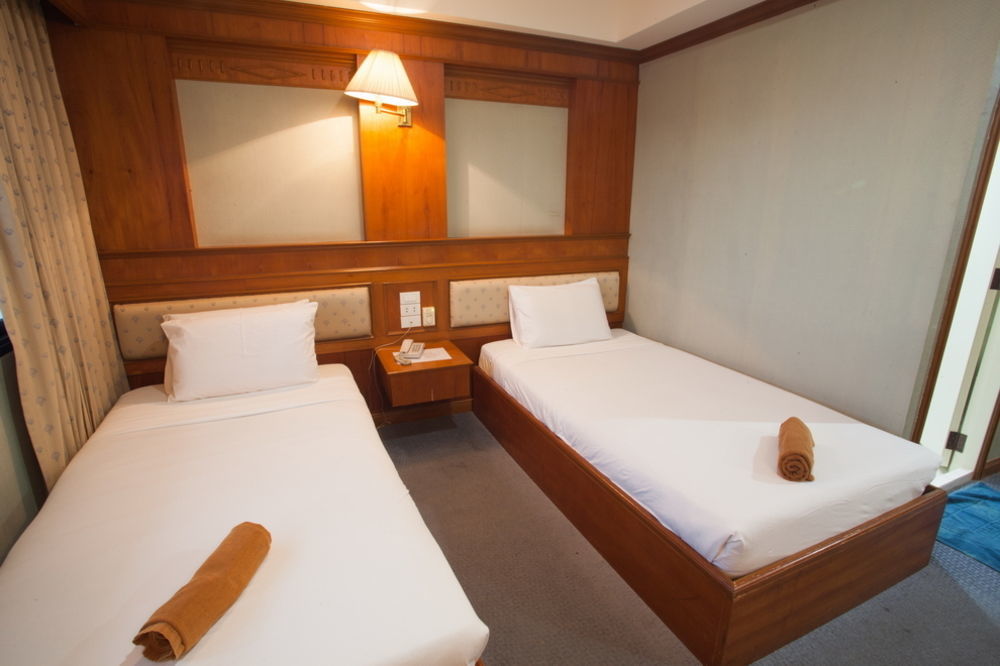 Imperial Sakon Hotel Sakon Nakhon Exteriör bild