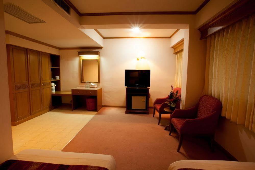 Imperial Sakon Hotel Sakon Nakhon Exteriör bild